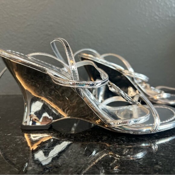 Tory Burch Silver Heeled Sandals with Strappy Design - Picture 12 of 13